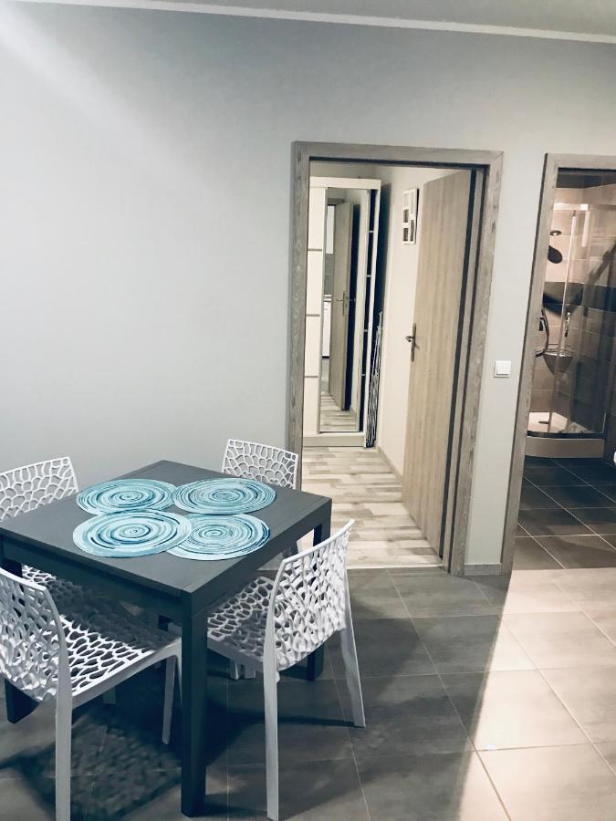 Apartament C18 เยเลเนียกูรา ภายนอก รูปภาพ